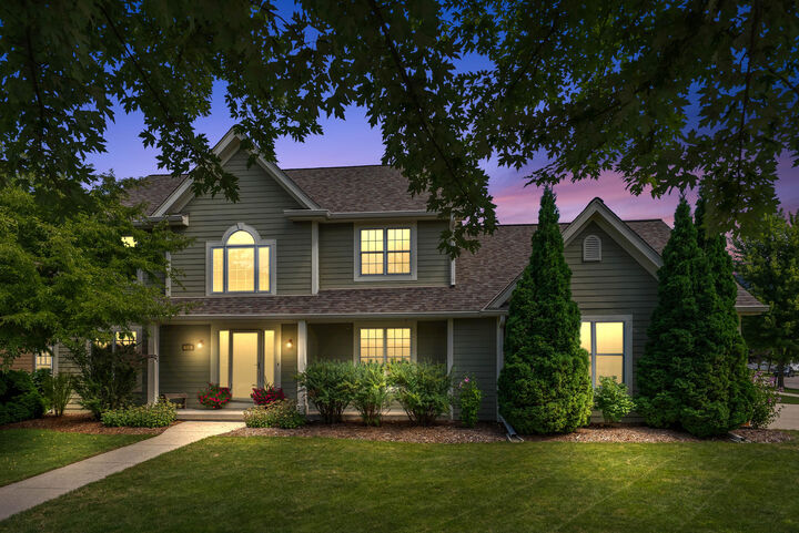 Property Photo: 1090 Canary Ct WI 53024
