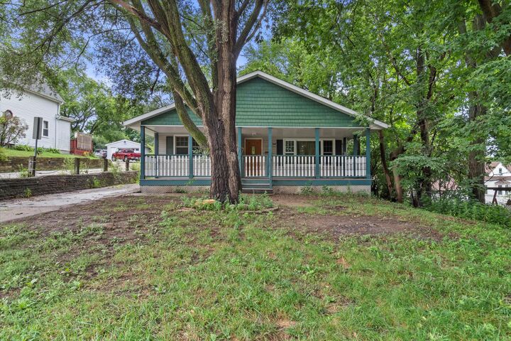 1028 Oakland Ave  Waukesha WI 53186 photo