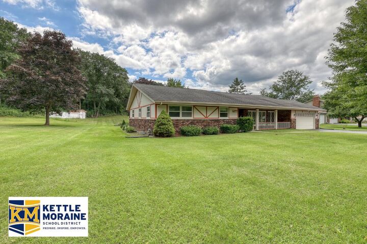 Property Photo: S13w31651 Glacier Pass WI 53018