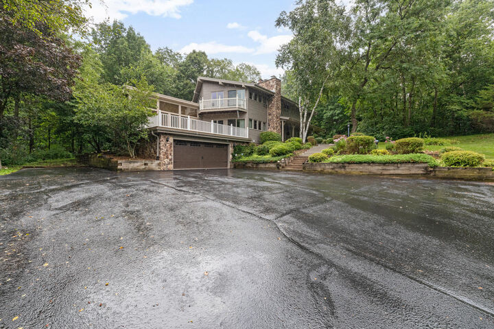 Property Photo: 4427 Foxboro Ct WI 53086