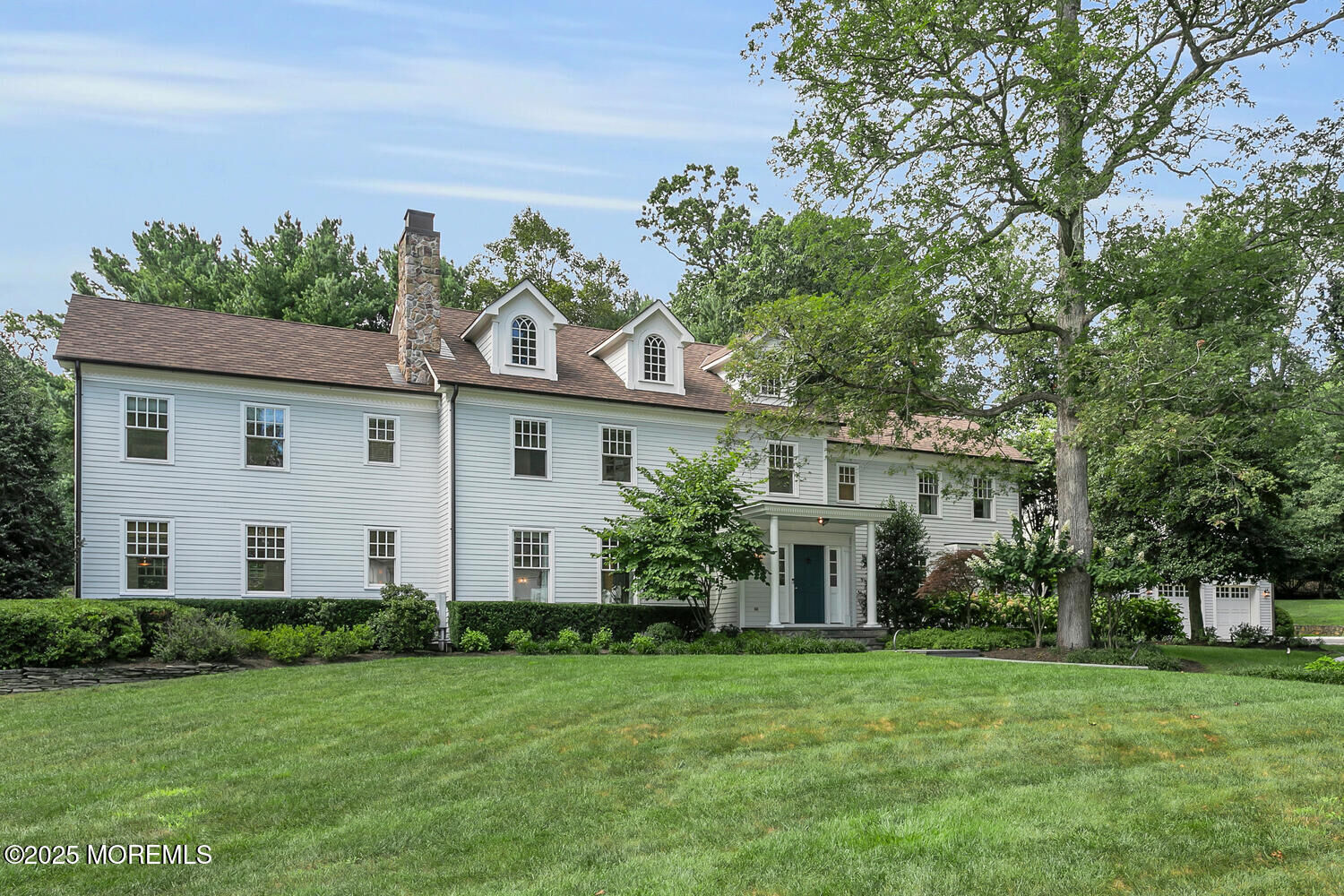 Property Photo:  10 Edgewood Road  NJ 07760 