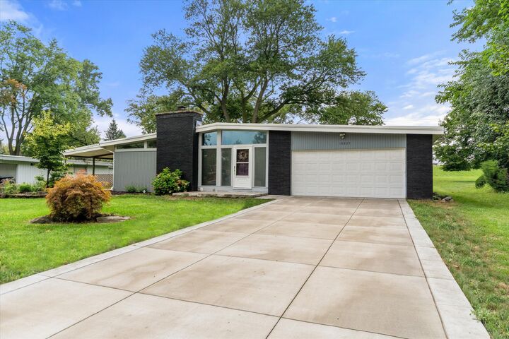 18825 Nola Street  Livonia MI 48152 photo