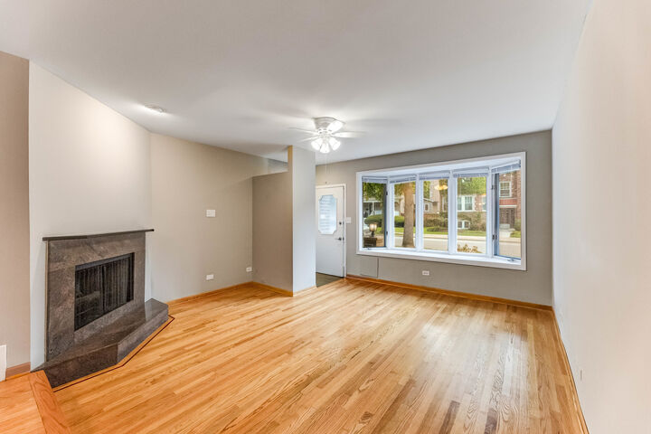 Property Photo:  325 N Marion Street  IL 60302 