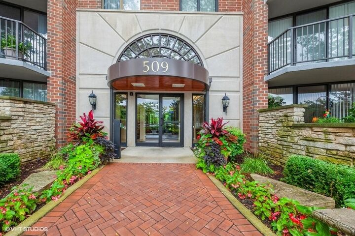 Property Photo: 509 Aurora Avenue 308 IL 60540