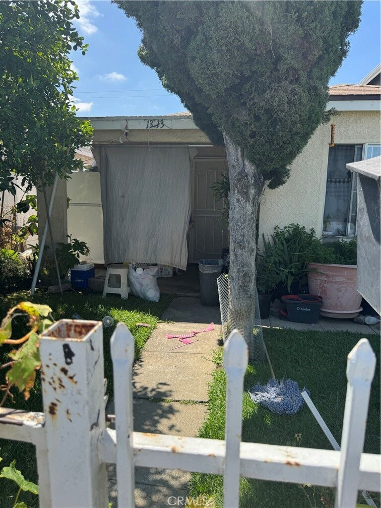 Property Photo:  13113 Avalon Boulevard  CA 90061 