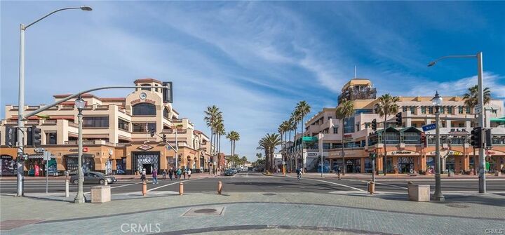 Property Photo: 711 Pacific Coast 426 CA 92648