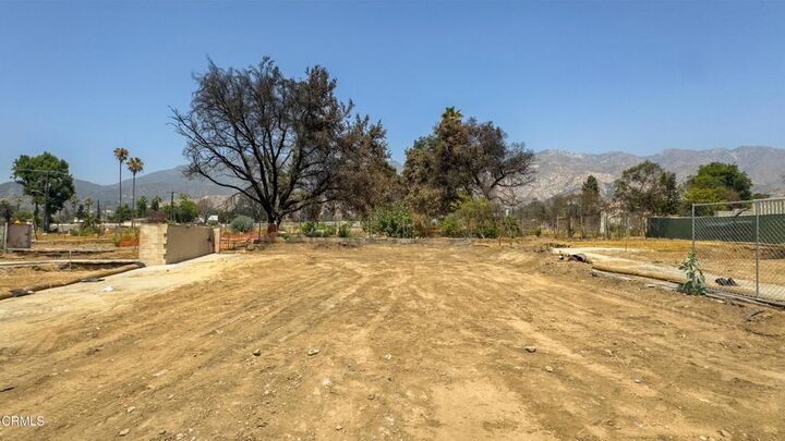 Property Photo:  303 W Altadena Drive  CA 91001 