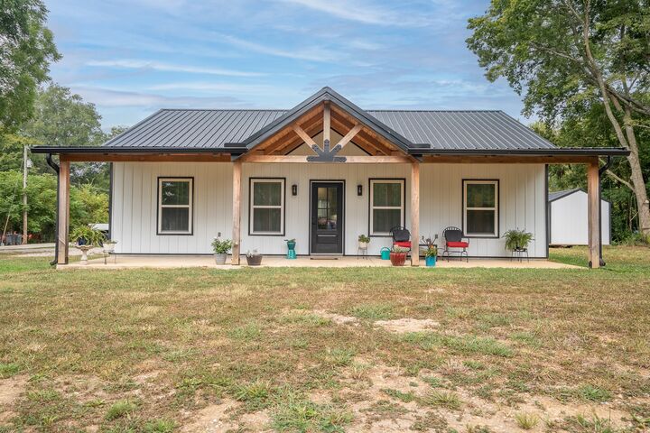 Property Photo: 201 N Church Ave TN 38456