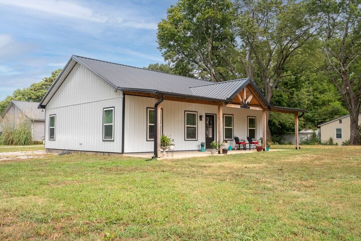 Property Photo:  201 N Church Ave  TN 38456 