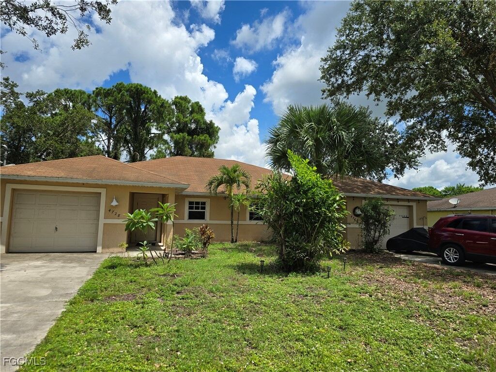Property Photo:  4726-4728 14th Street SW  FL 33973 