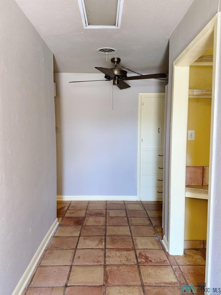 Property Photo:  112 W Yucca Avenue  NM 88101-4261 