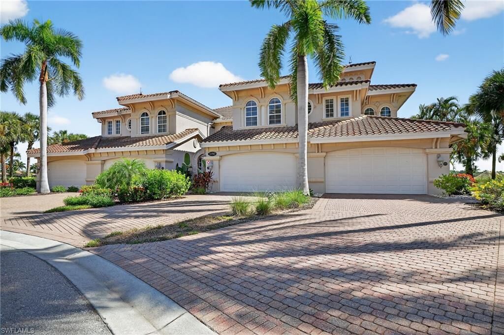 Property Photo:  3190 Serenity Ct 202  FL 34114