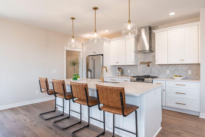 Property Photo:  826 5th Street SW  MN 55902 