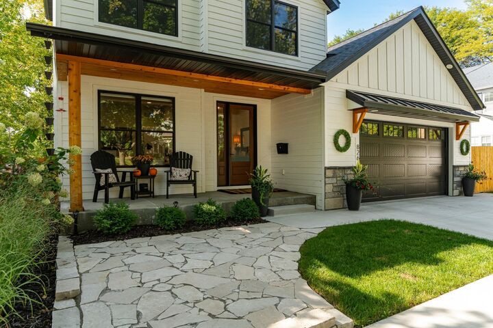 Property Photo:  826 5th Street SW  MN 55902