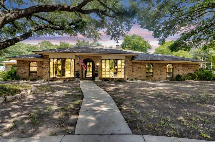Property Photo: 1908 Alexander Drive TX 75165