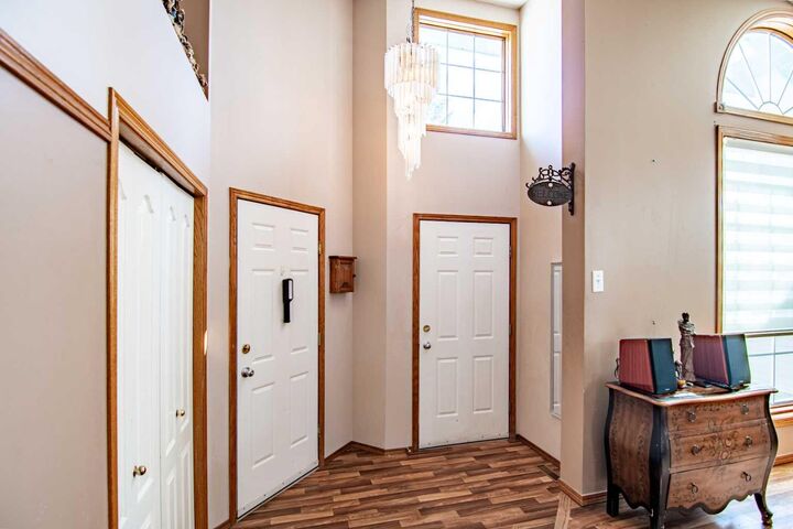 Property Photo: 22 Doan Avenue AB T4R 2M7