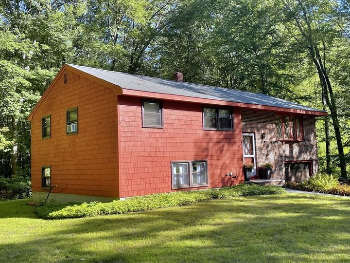 Property Photo:  8 Wood Dr  NH 03811 