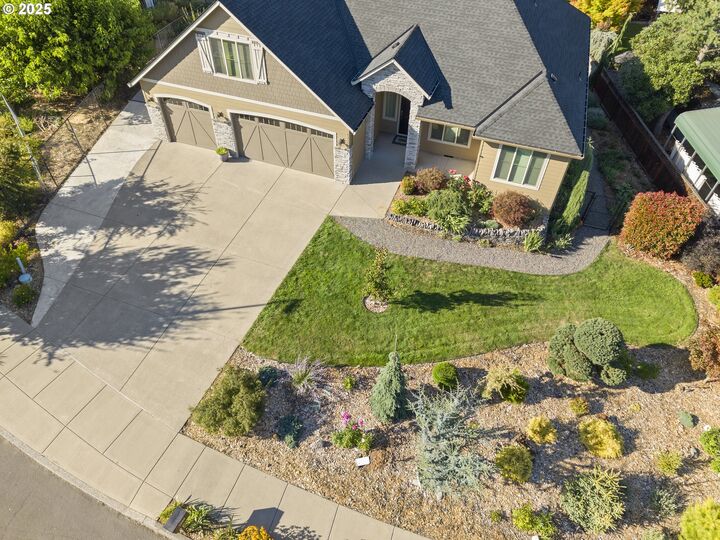 Property Photo: 1255 NW 30th Ave WA 98607