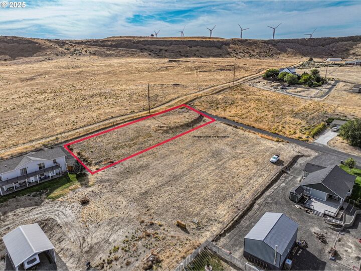 Property Photo: 1390 Childers Rd OR 97812