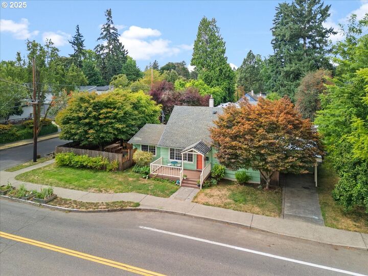 7835 SE Cesar E Chavez Blvd  Portland OR 97202 photo