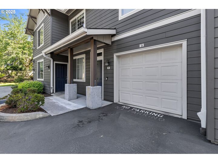 Property Photo: 10800 SE 17th Cir B18 WA 98664