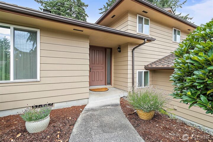 Property Photo:  14902  25th Avenue Ct E  WA 98445 
