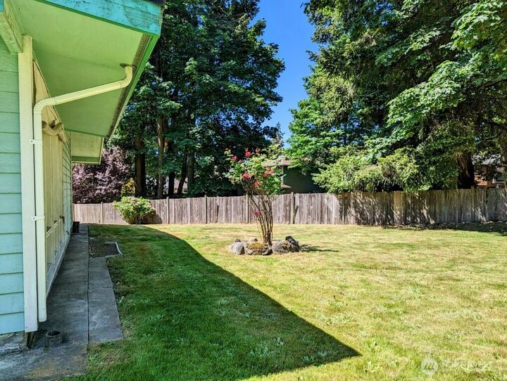 Property Photo:  9005 NE 147th Street  WA 98028 