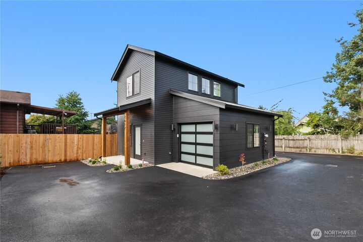 Property Photo: 2617 Woburn Street WA 98226