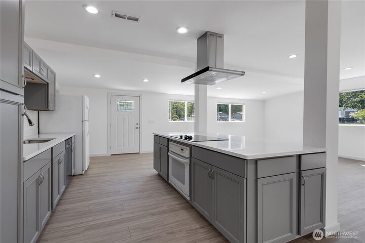 Property Photo:  7203  126th Street E  WA 98373 