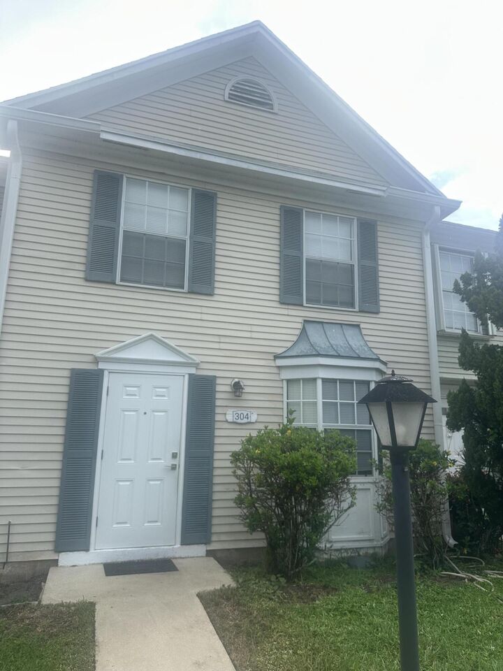 Property Photo: 304 Georgian Park Drive FL 33458