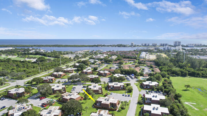 Property Photo:  3900 County Line Road 21D  FL 33469 