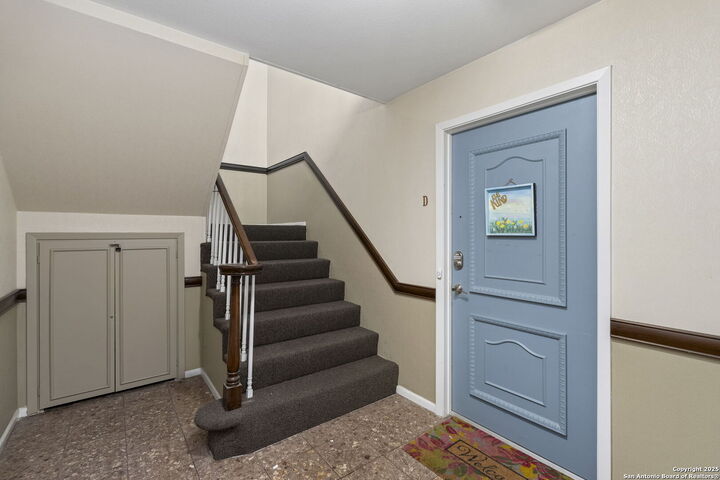 Property Photo: 8033 N New Braunfels Avenue 400 D TX 78209