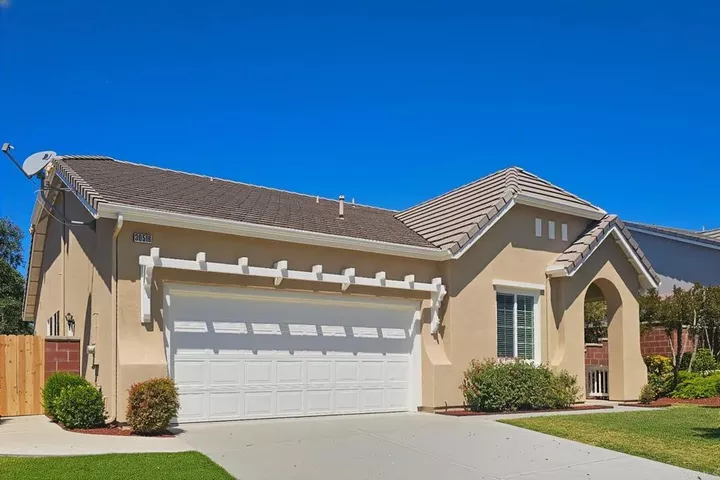 30516 Carousel Lane  Murrieta CA 92563 photo