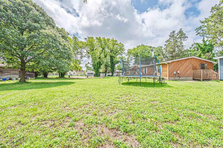 Property Photo: 815 Florence Ave Ave NJ 08232