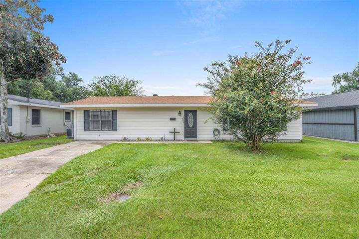 Property Photo:  4430 Tamarack St Street  LA 70605 