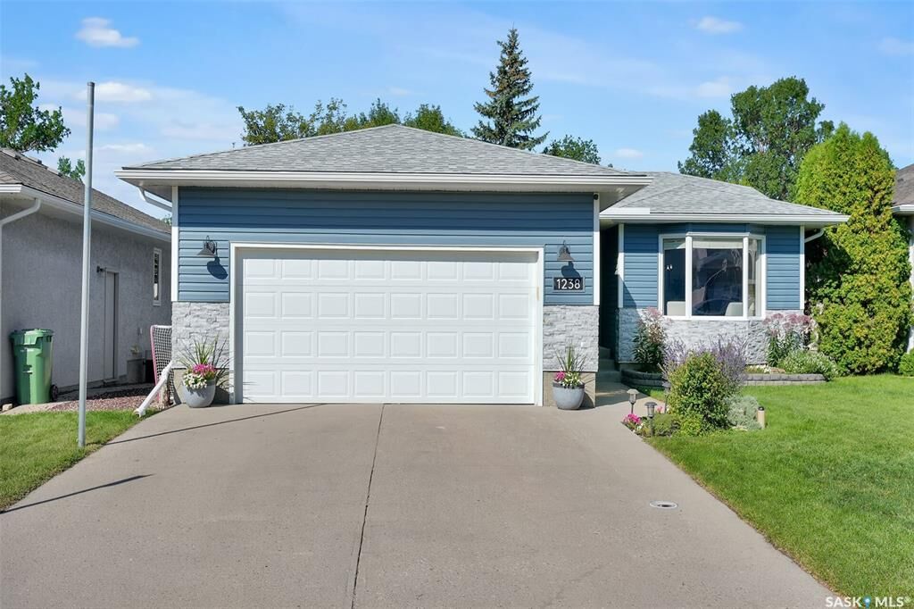 Photo de la propriété: 1238 Gelsinger Place N SK S4X 4K2