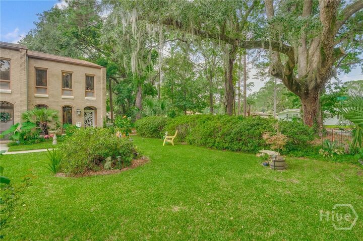 Property Photo: 1 E 67th Street 1 GA 31405