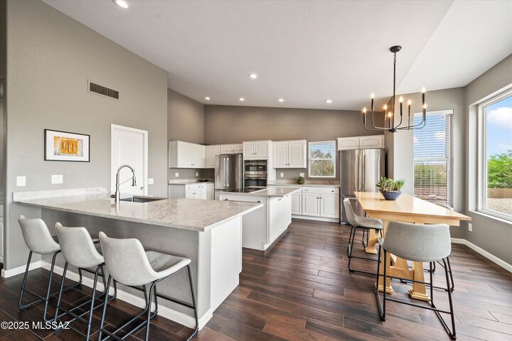 Property Photo: 37286 S Copper Ridge Court AZ 85739
