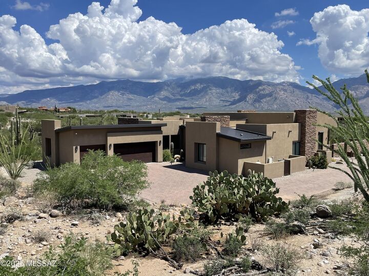 Property Photo:  14057 N Flint Peak Drive  AZ 85755 