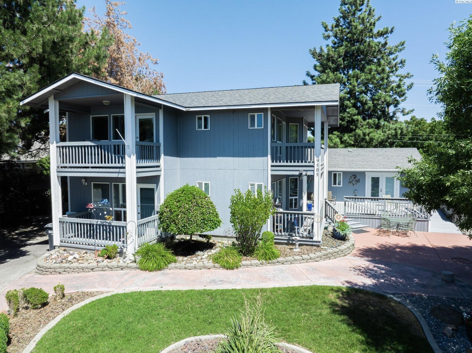 Property Photo:  9505 Sturgis Road  WA 99301 