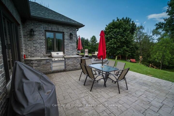 Photo de la propriété:  72235 Lakeshore Drive, R.r. #1 Drive  ON N0M 2T0 