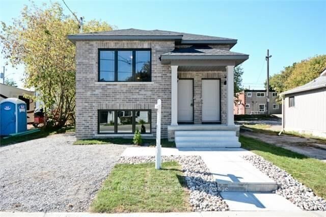 Photo de la propriété: 214 Celina Street ON L1H 4N6