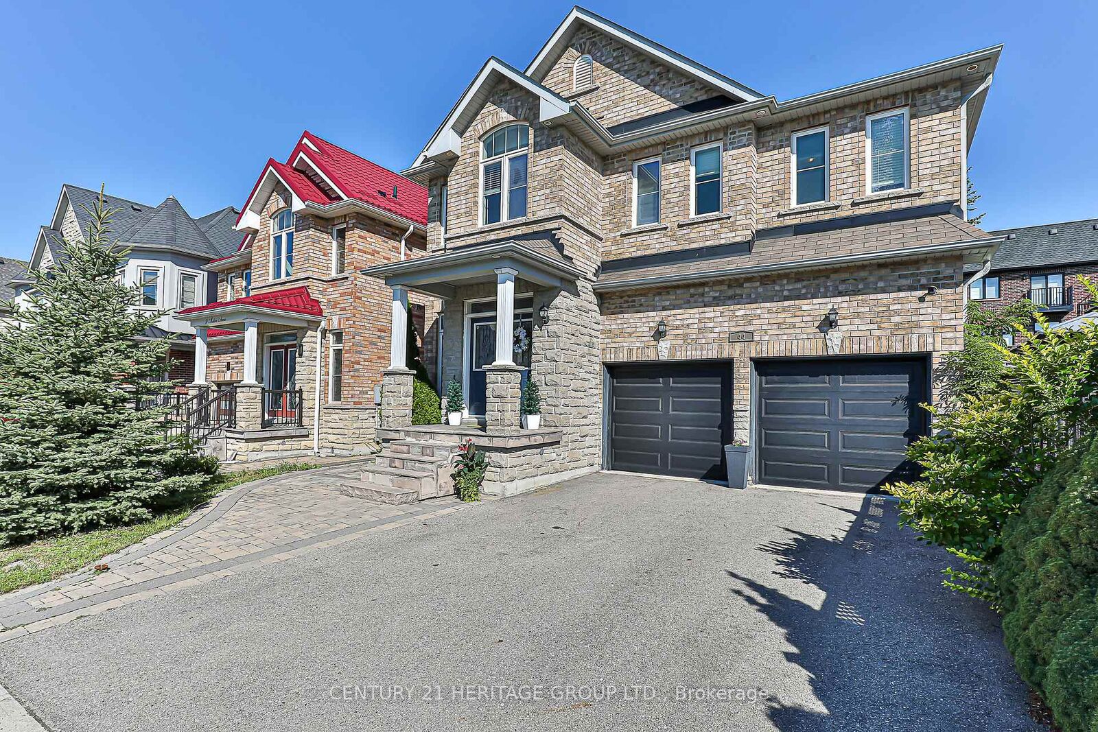 Property Photo:  44 Madison Avenue  ON L4E 2Z6 