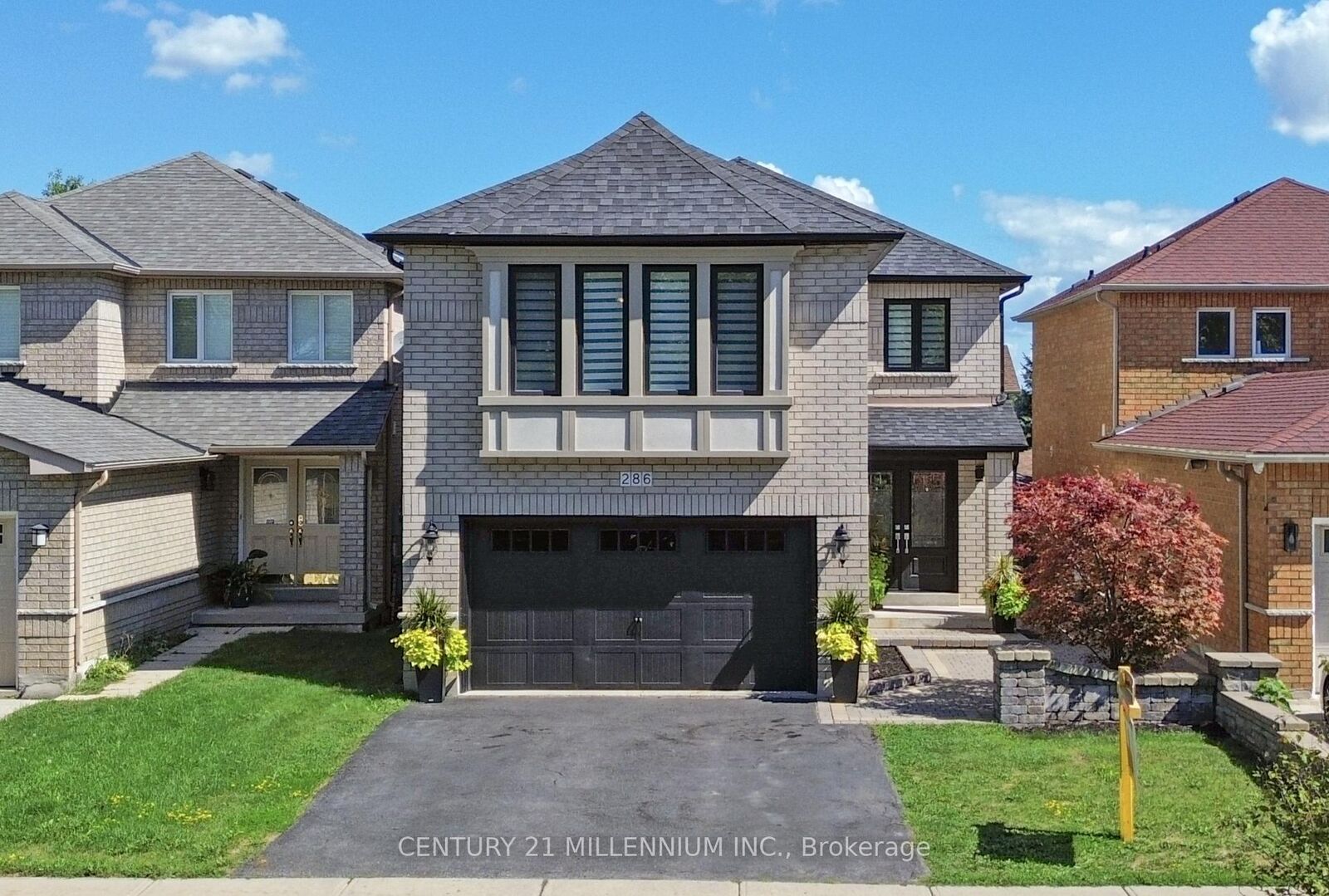 Property Photo: 286 Royalpark Way ON L4H 1J8