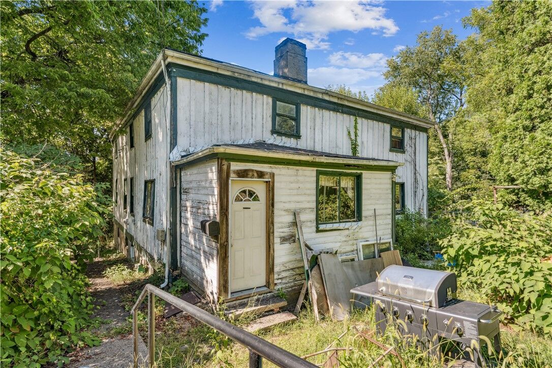 Property Photo:  5601 Duncan Street  PA 15201 