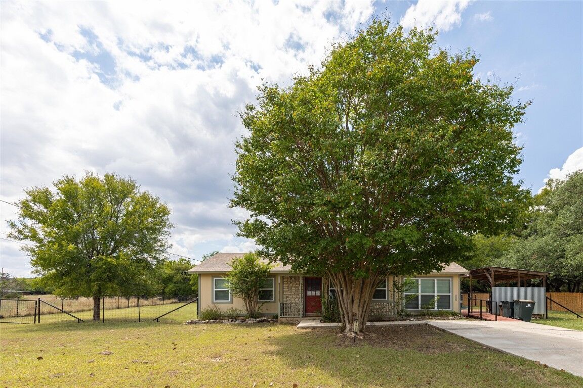 Property Photo: 275 Stoney Creek Meadows Drive TX 78676