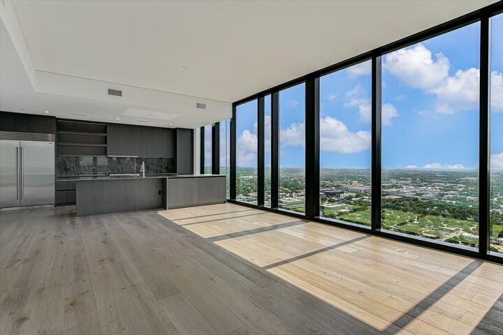 Property Photo:  610 Davis Street 3801  TX 78701 