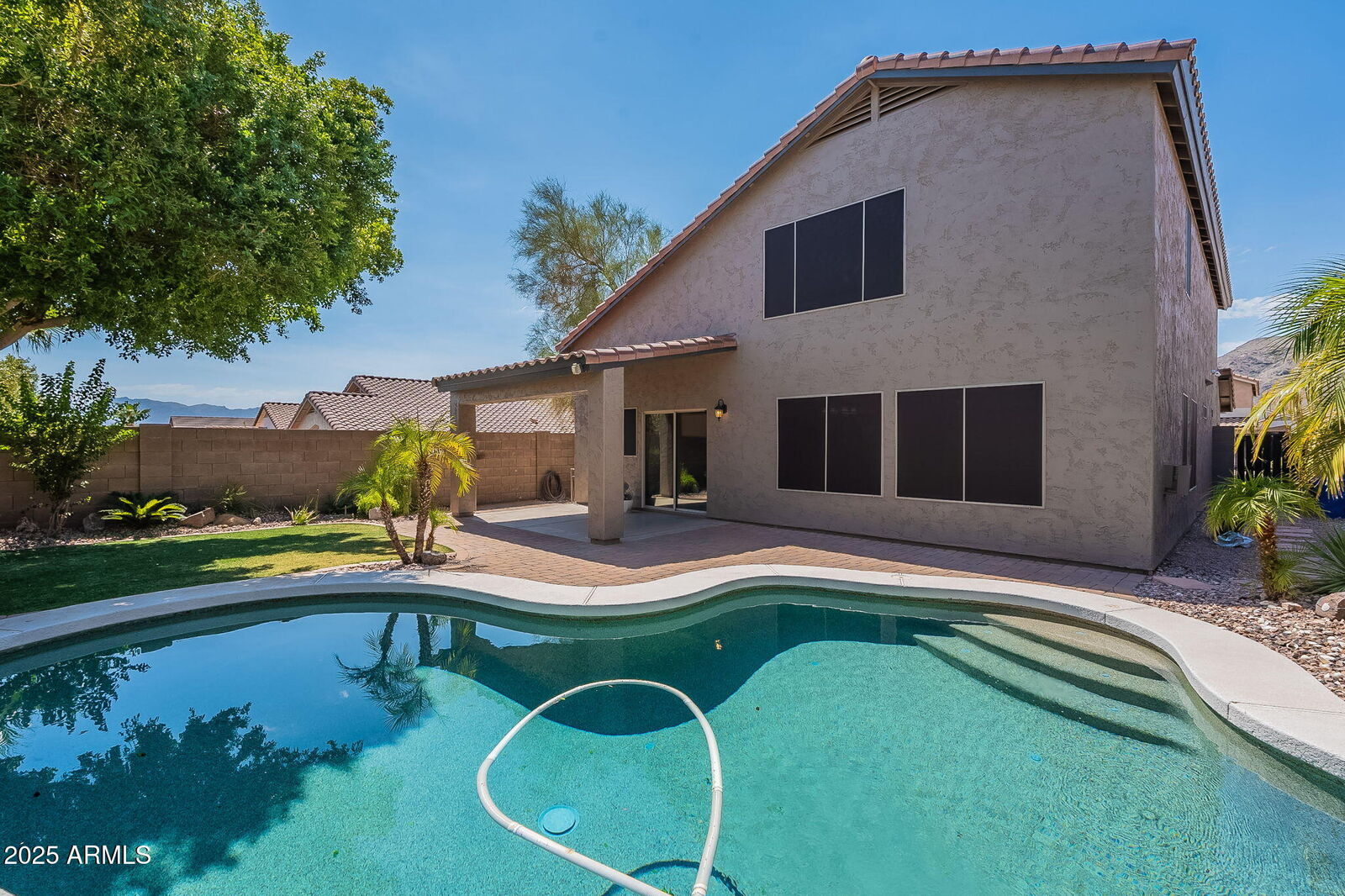 Property Photo: 16205 S 17th Lane AZ 85045