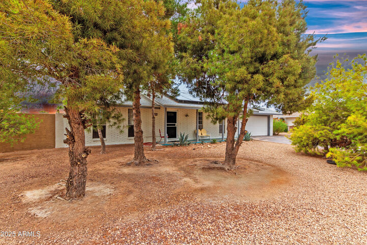 Property Photo: 10425 N 111th Avenue Avenue AZ 85351