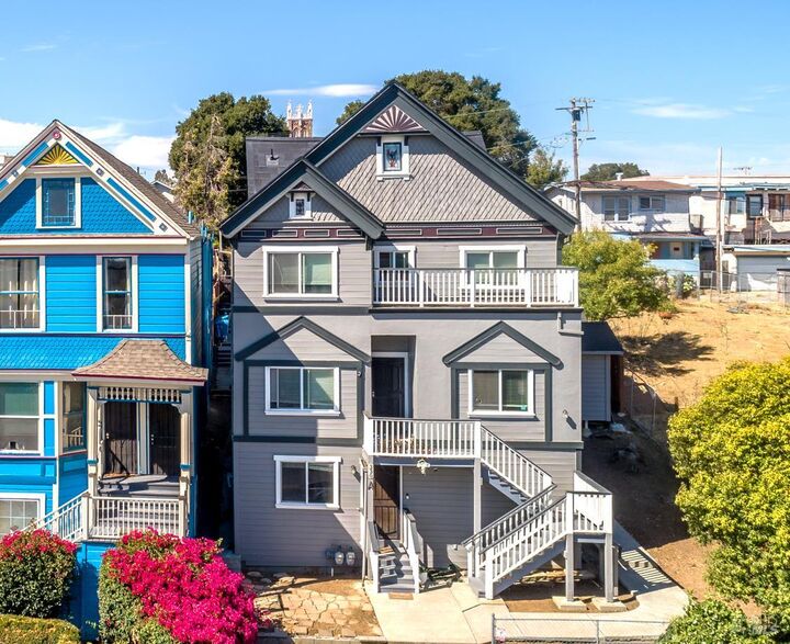Property Photo: 330 Capitol Street CA 94590